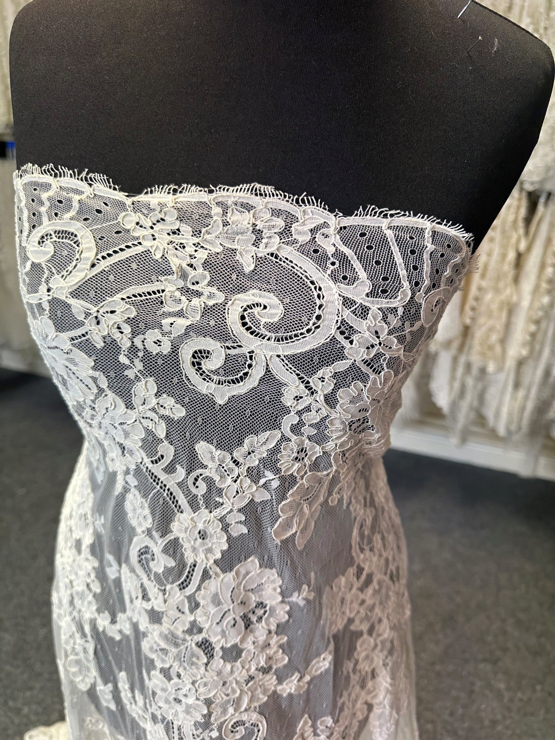 Ivory Corded Lace - Effie