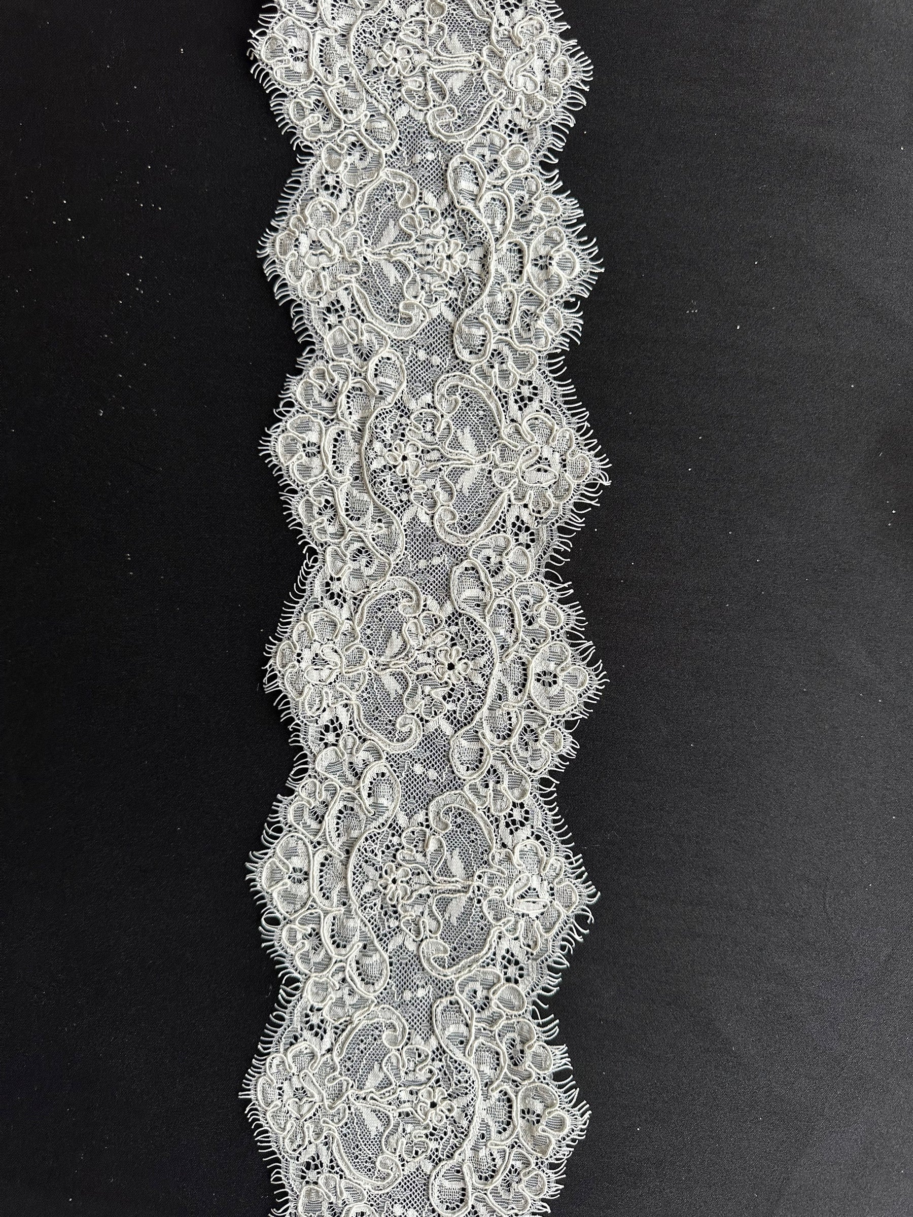 Ivory Corded Lace Trim - Molly