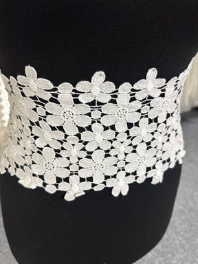 Ivory Guipure Lace Trim - Toucan