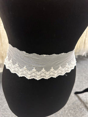 Ivory Embroidered Lace Trim - Ibis