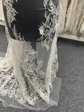 Ivory Embroidered Lace - Calinda