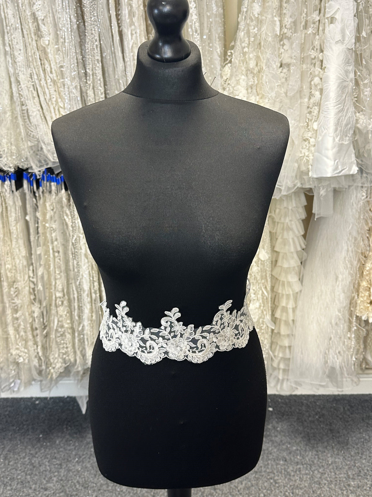 Ivory Corded Lace Trim - Hawaii