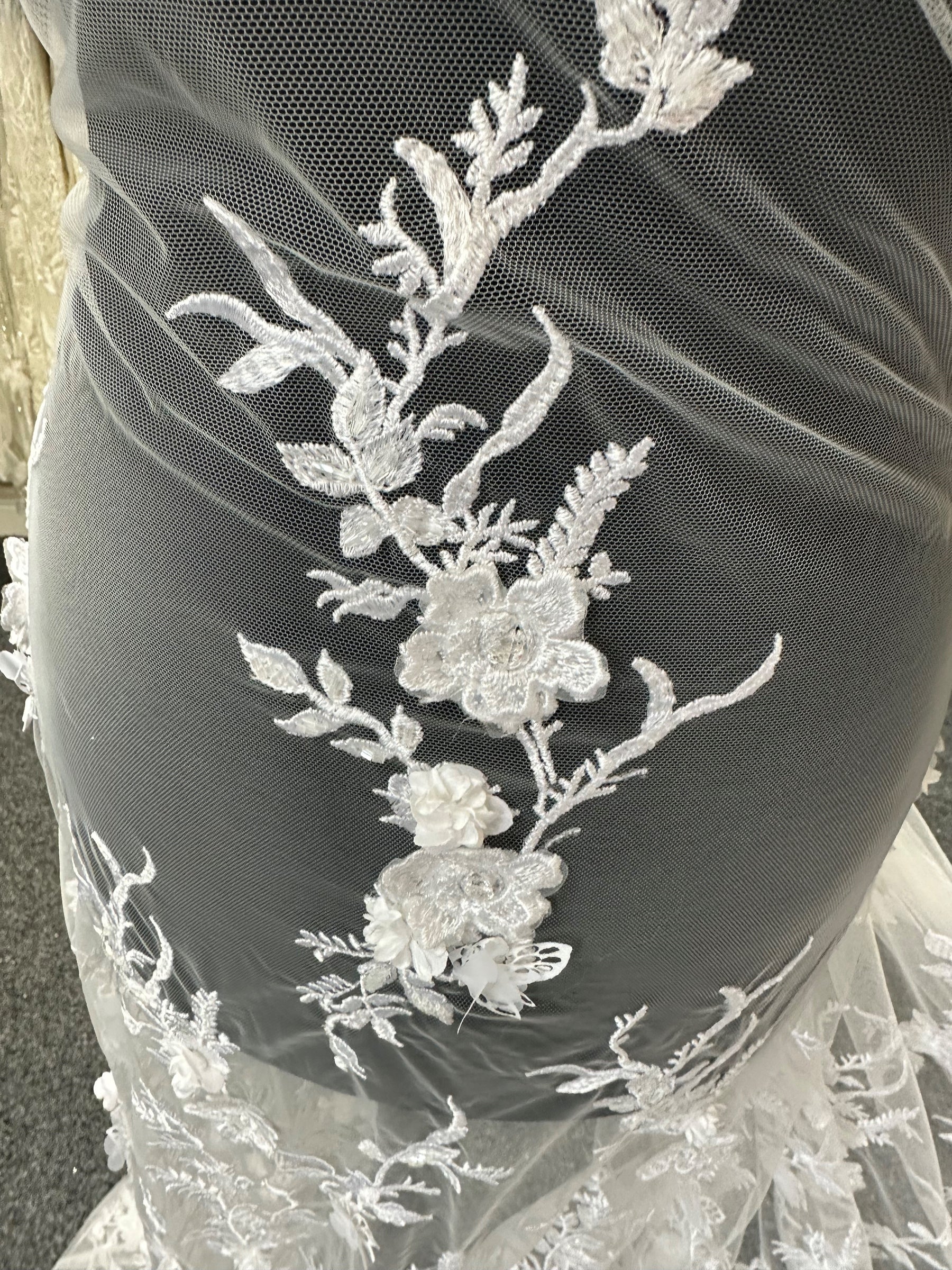 White Embroidered 3D Lace - Abiona