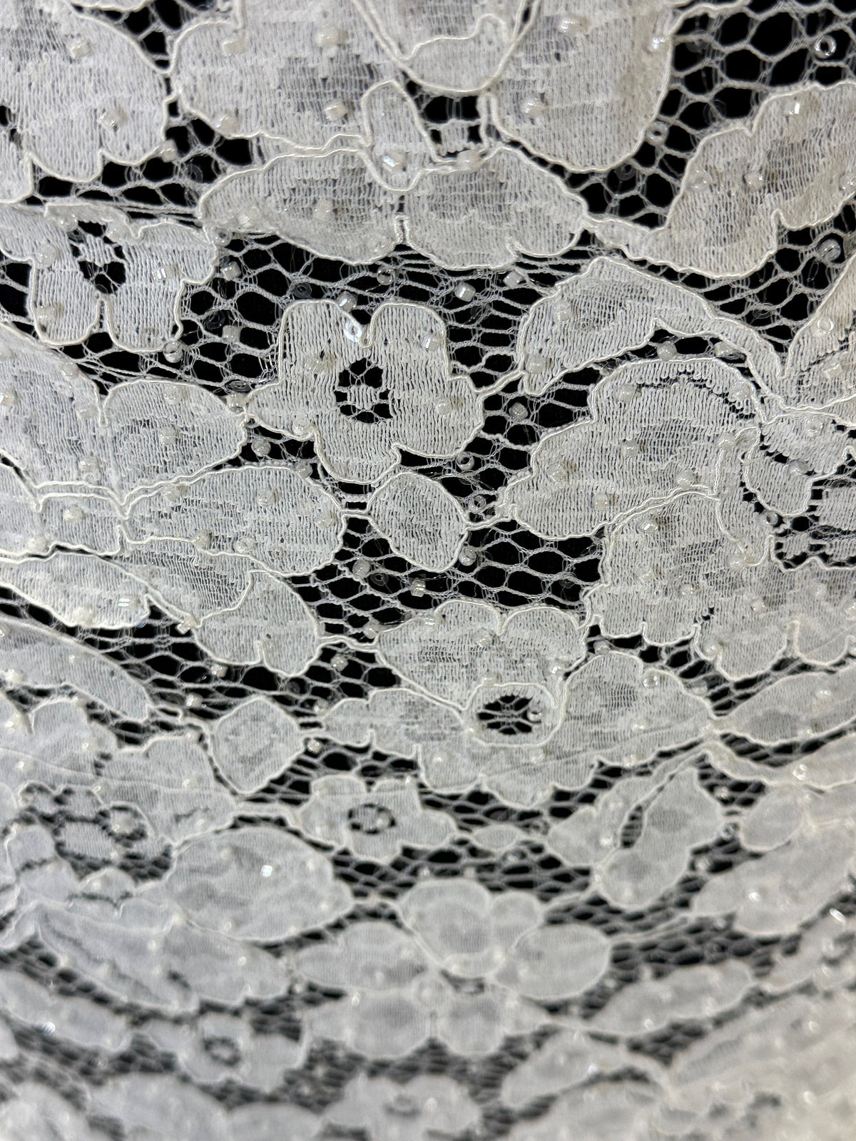 Ivory Corded Lace – Silke