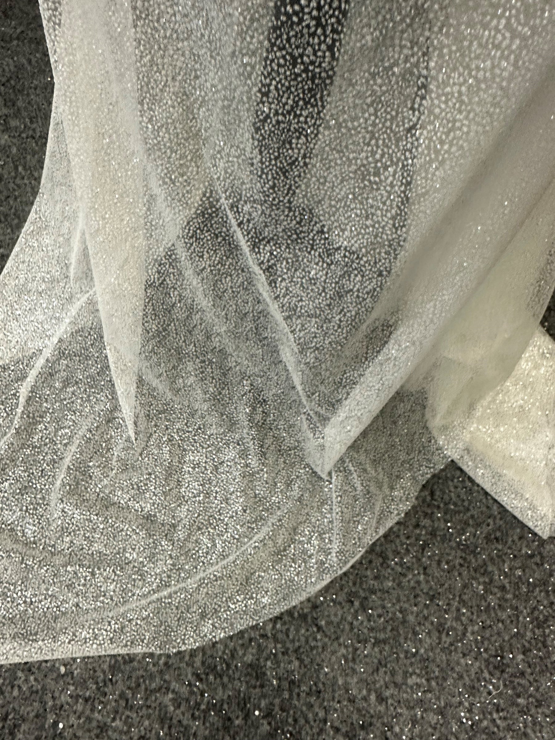 Ivory Glitter Tulle - Attraction