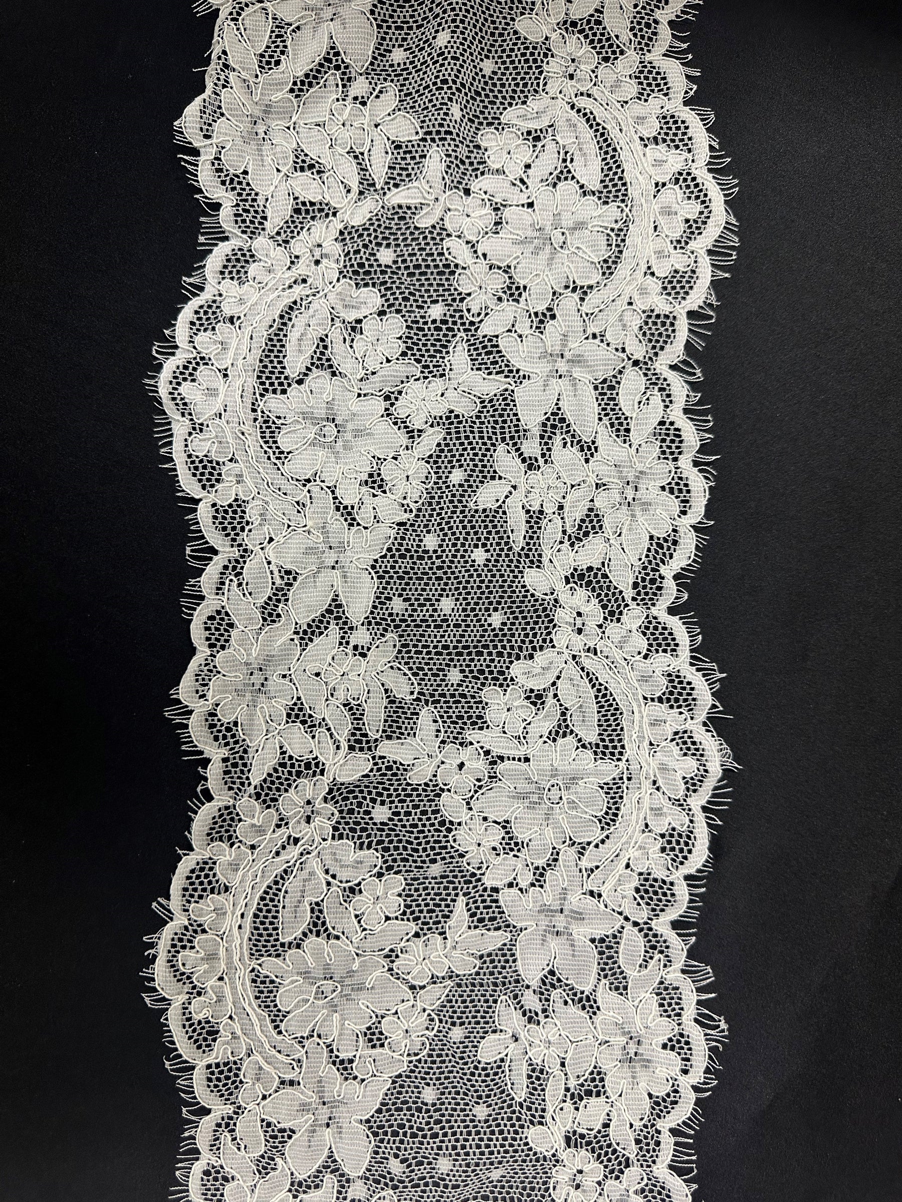 Ivory Corded Lace Trim - Seren