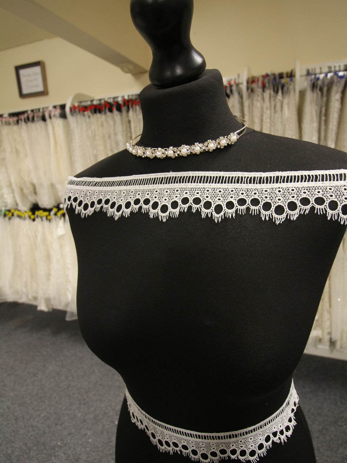 Ivory Lace Trim - Hemlock