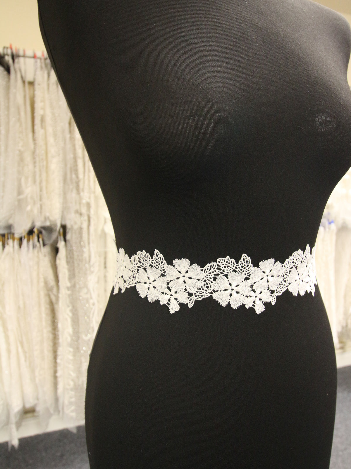 Ivory Lace Trim - Elm