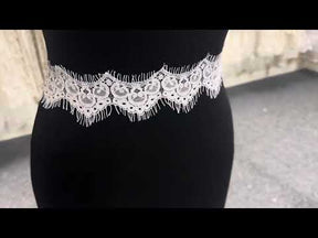 Ivory Lace Trim - Foxy