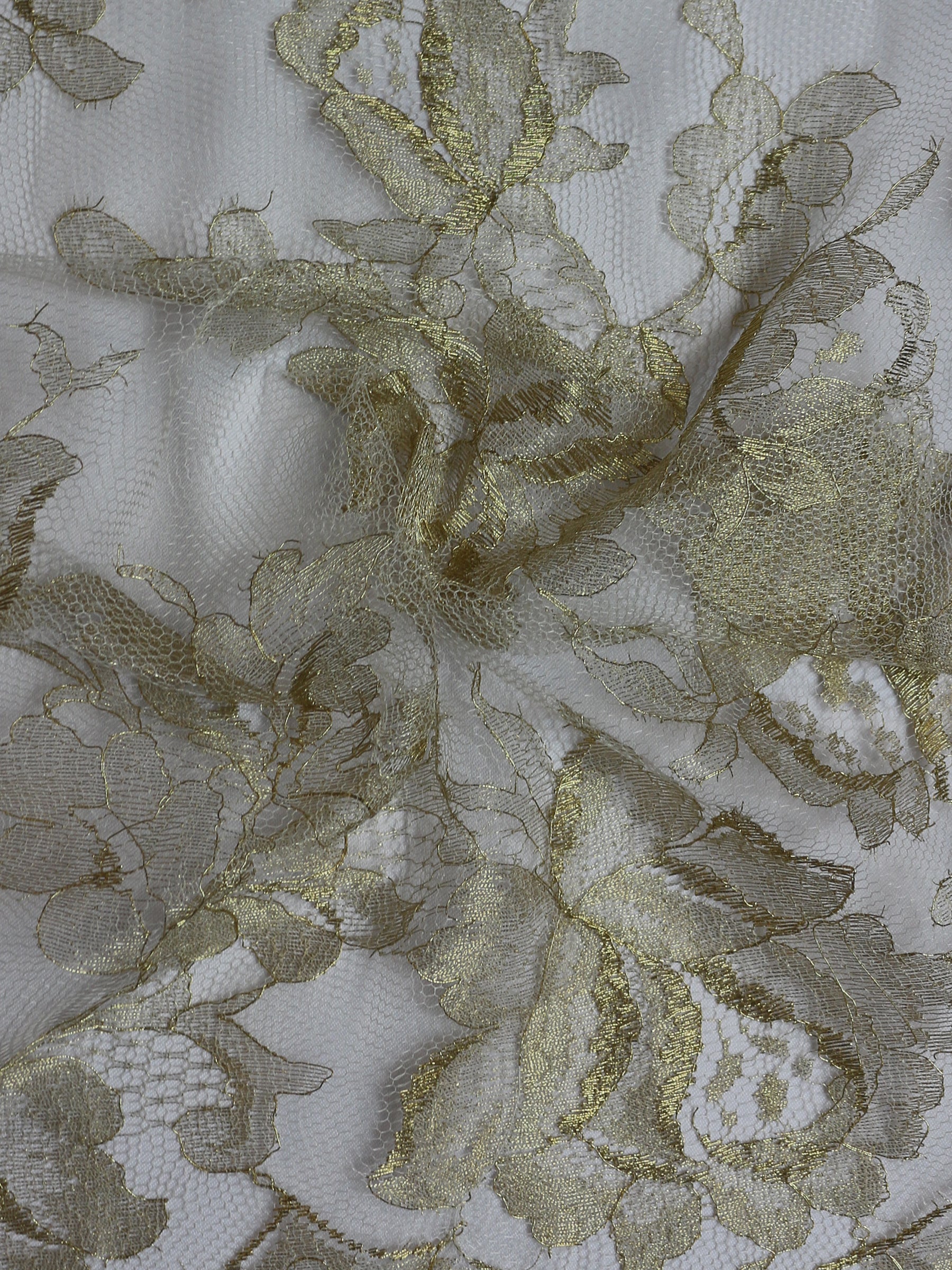 Ivory 70% polyester 30% cotton chantilly lace fabric - Chantilly